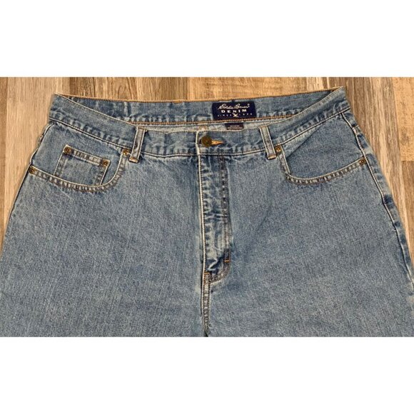 Eddie Bauer High-Waisted Denim Jeans Womens Size 18 Light Wash Relaxed Fit - Picture 4 of 13